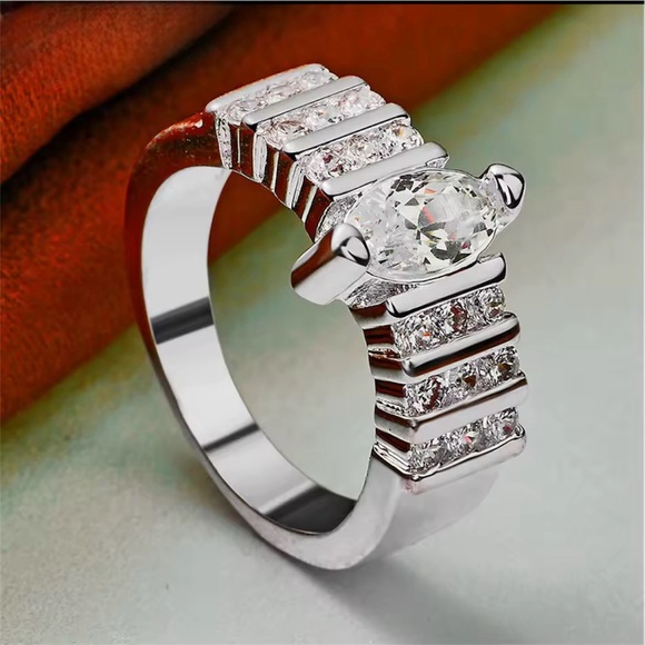 925 Marquise Elegant Silver Wide Band Ring - Picture 4 of 5